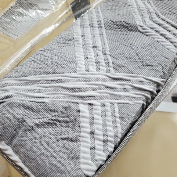 Nicole Miller Woven Jacquard Luxury 3 Piece Geometric King Duvet Cover Set - Picture 8 of 11